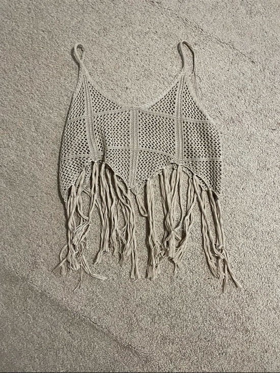 Tops - Crochet Fringe Crop Top in Light Beige size Small